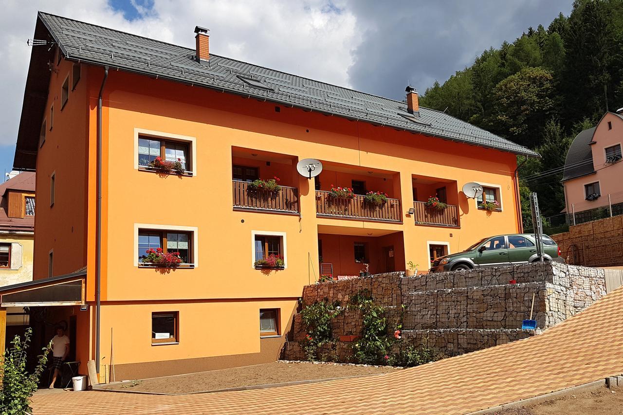 Apartments Kalyn Svoboda nad Úpou Esterno foto