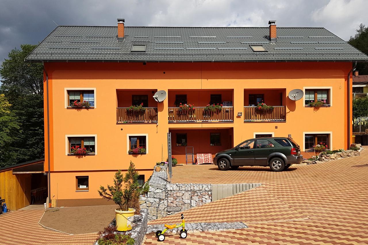 Apartments Kalyn Svoboda nad Úpou Esterno foto